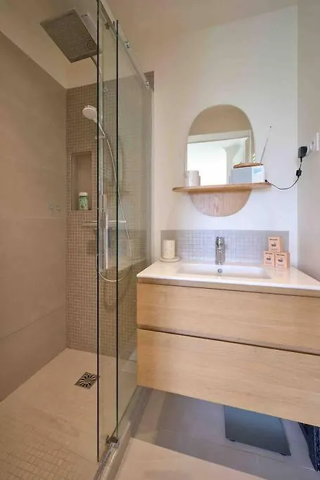 Marais - Parents Suite & Kids Room With Park View *